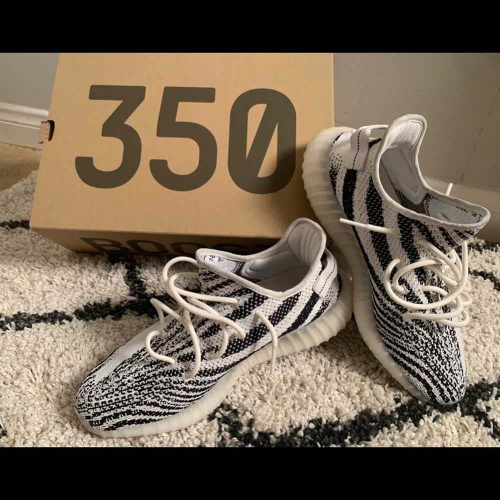 Yeezy - Picture 3 of 9